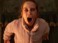 Abigail bei&szlig;t sich morgen in eine Heimver&ouml;ffentlichung