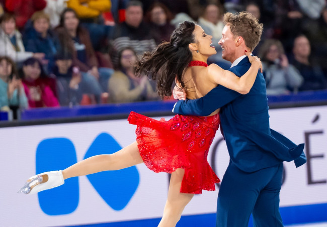 Eine Petition zur Untersuchung der Richter, die Frankreich bei den Olympischen Winterspielen die Goldmedaille zugesprochen haben, erreicht 15.000 Unterschriften