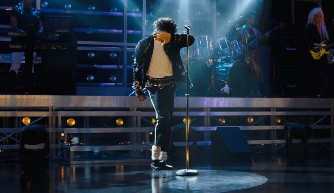 Michael-Teaser bietet einen Einblick in die Größe