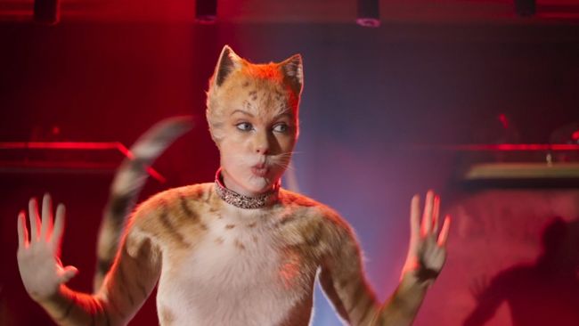 Taylor Swift ist die erste Künstlerin überhaupt, die die Top 14 der Charts belegt... gleichzeitig
