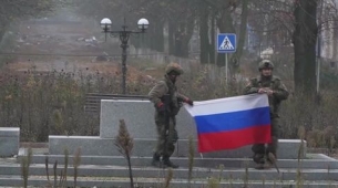 Nach monatelangen heftigen Kämpfen beansprucht Russland die Einnahme von Pokowsk in der Ostukraine