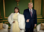 Nicki Minaj erkl&auml;rt sich selbst zu Trumps "Nummer-eins-Fan" und zeigt ihr Gold-Card-Visa