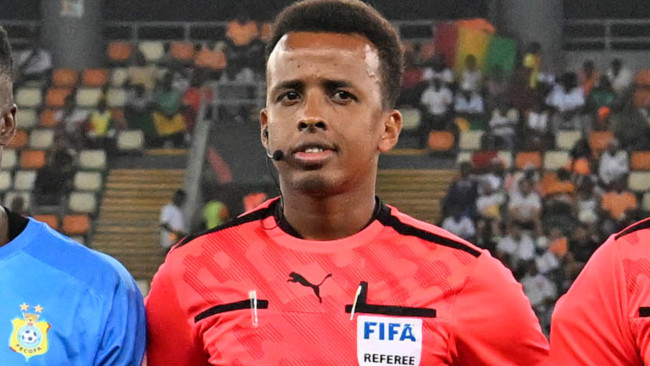 Der weltklasse-somalische Schiedsrichter Omar Artan wurde von den USA trotz seiner Auswahl durch die FIFA für die Weltmeisterschaft 2026 das Visum verweigert