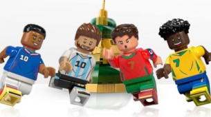 Weitere LEGO World Cup-Sets mit Minifiguren und Statuen von Messi, Ronaldo, Mbappé und Vini Jr.